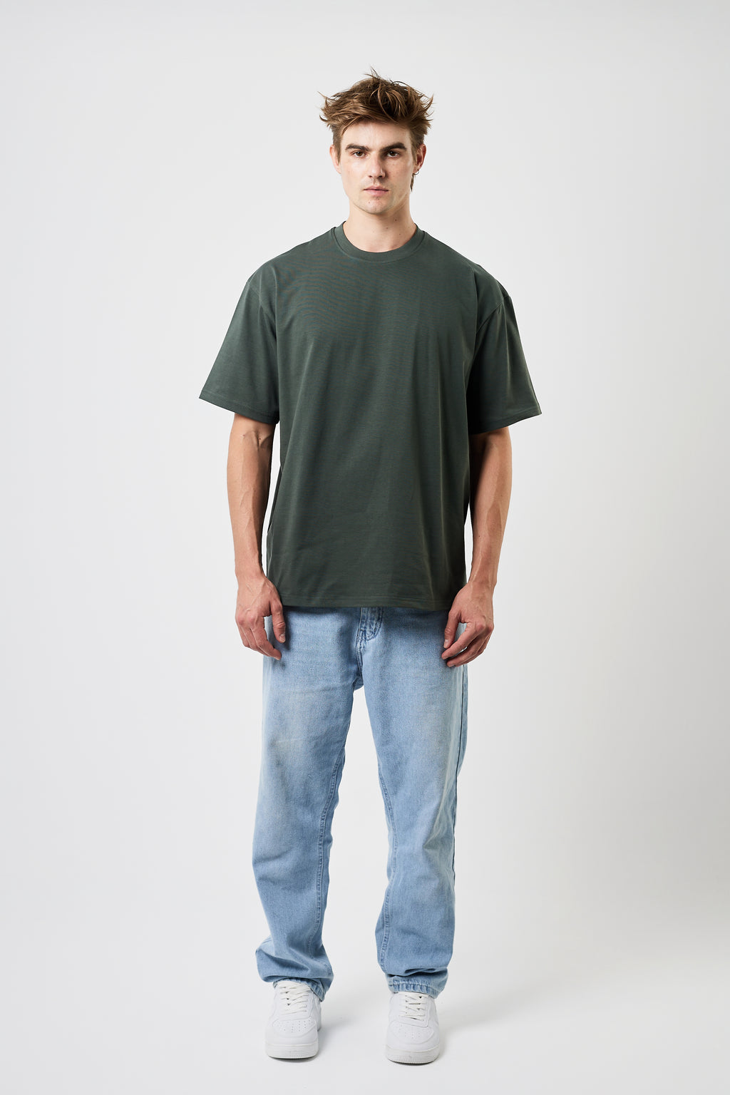 EVERYDAY STRAIGHT-LEG JEANS LIGHTBLUE