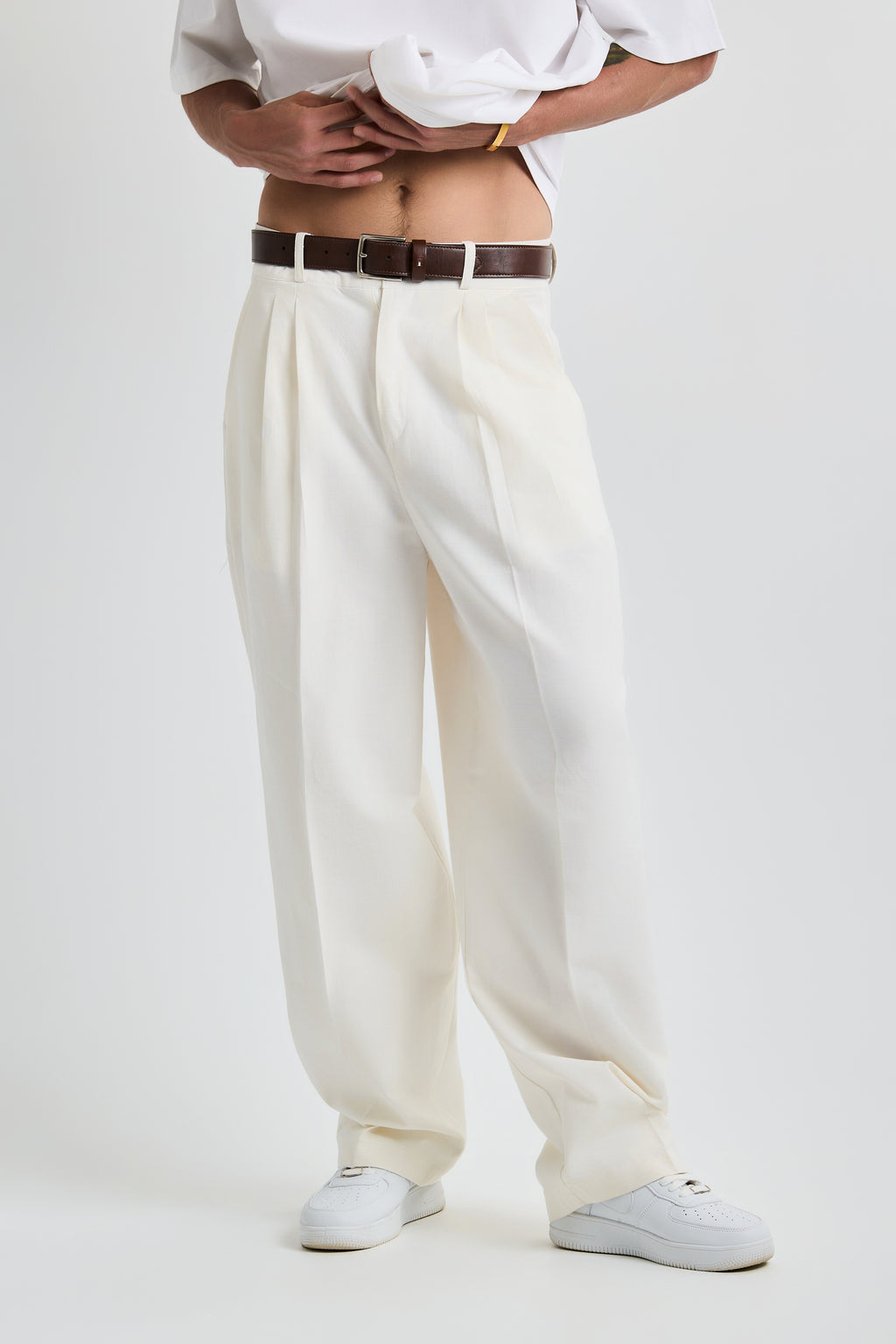 Off-White Baggy Pleated Linen Pants