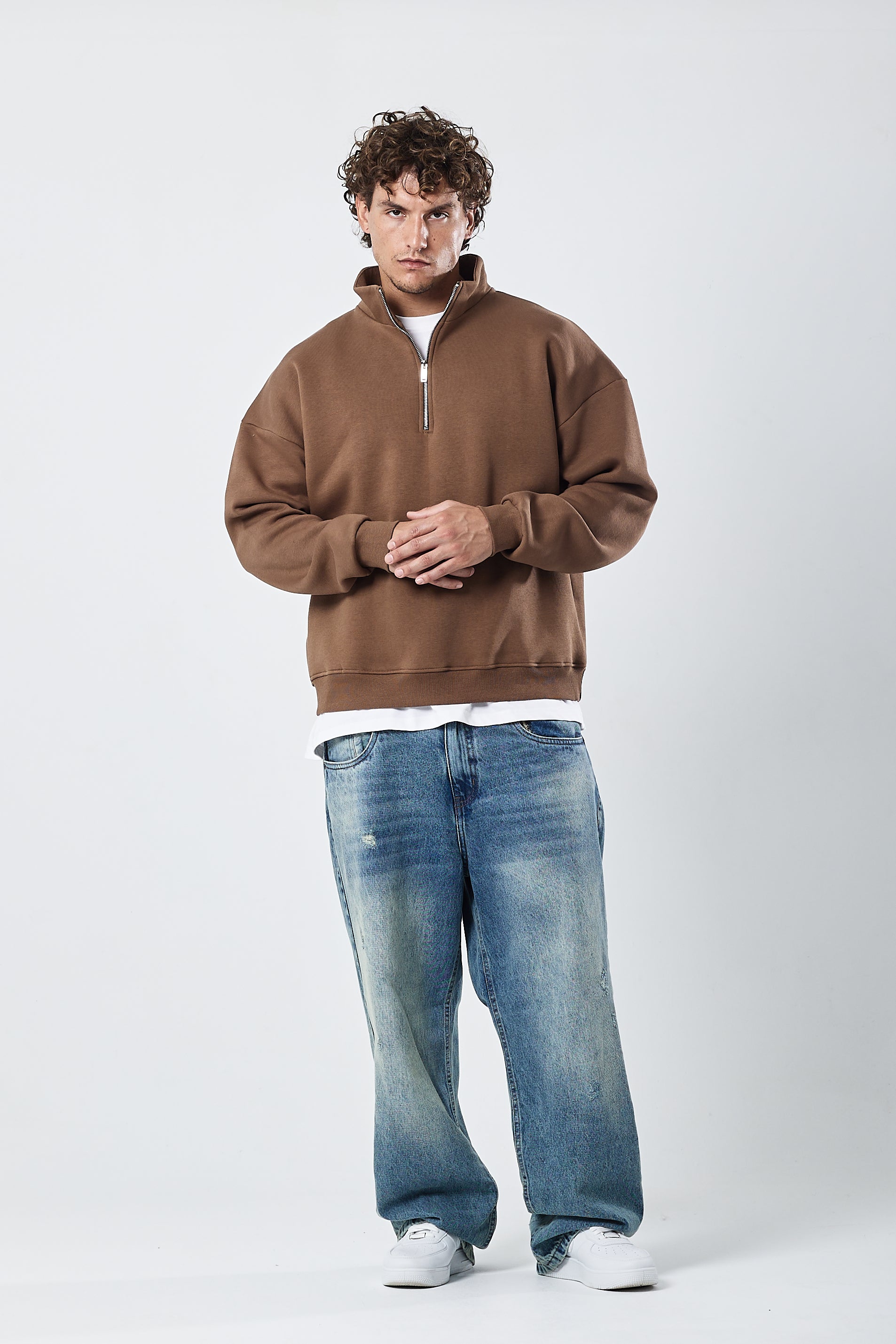 Half-zip sweatshirt coffee brown
