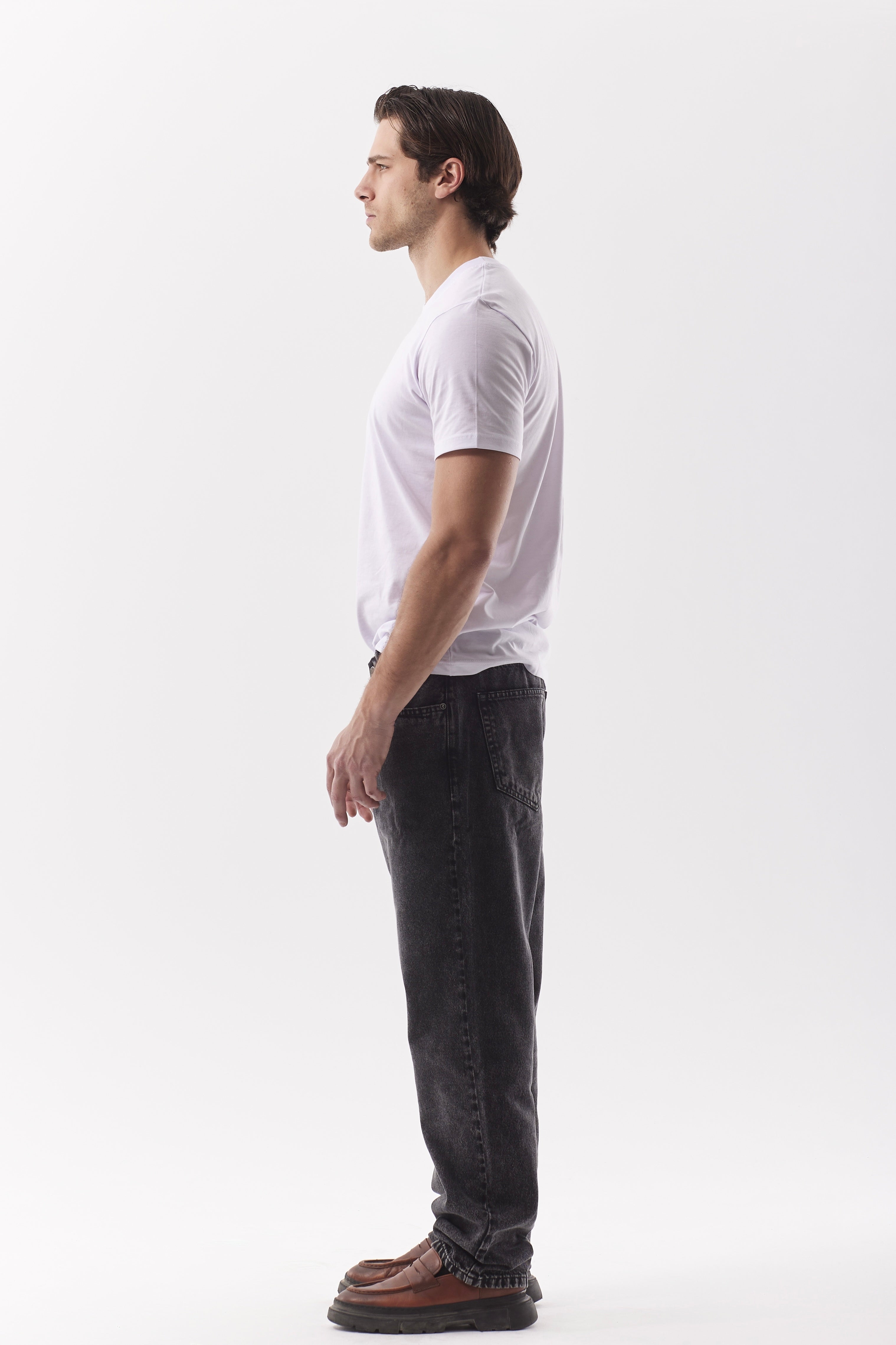 EVERYDAY STRAIGHT-LEG JEANS DARK GREY