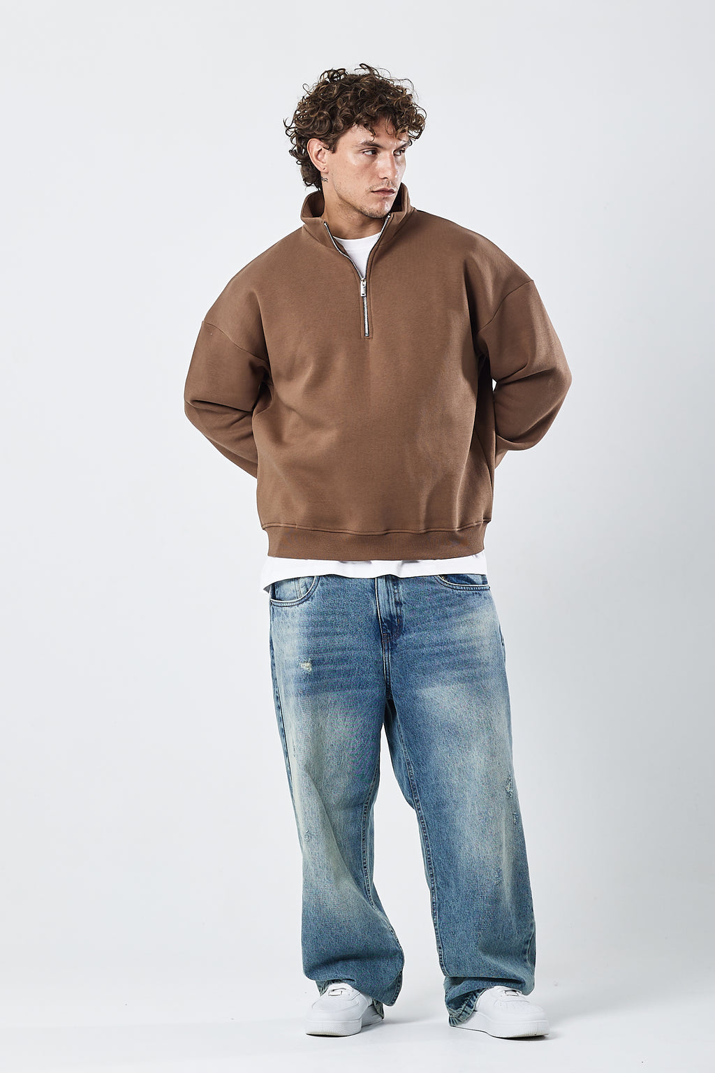 Half-zip sweatshirt coffee brown