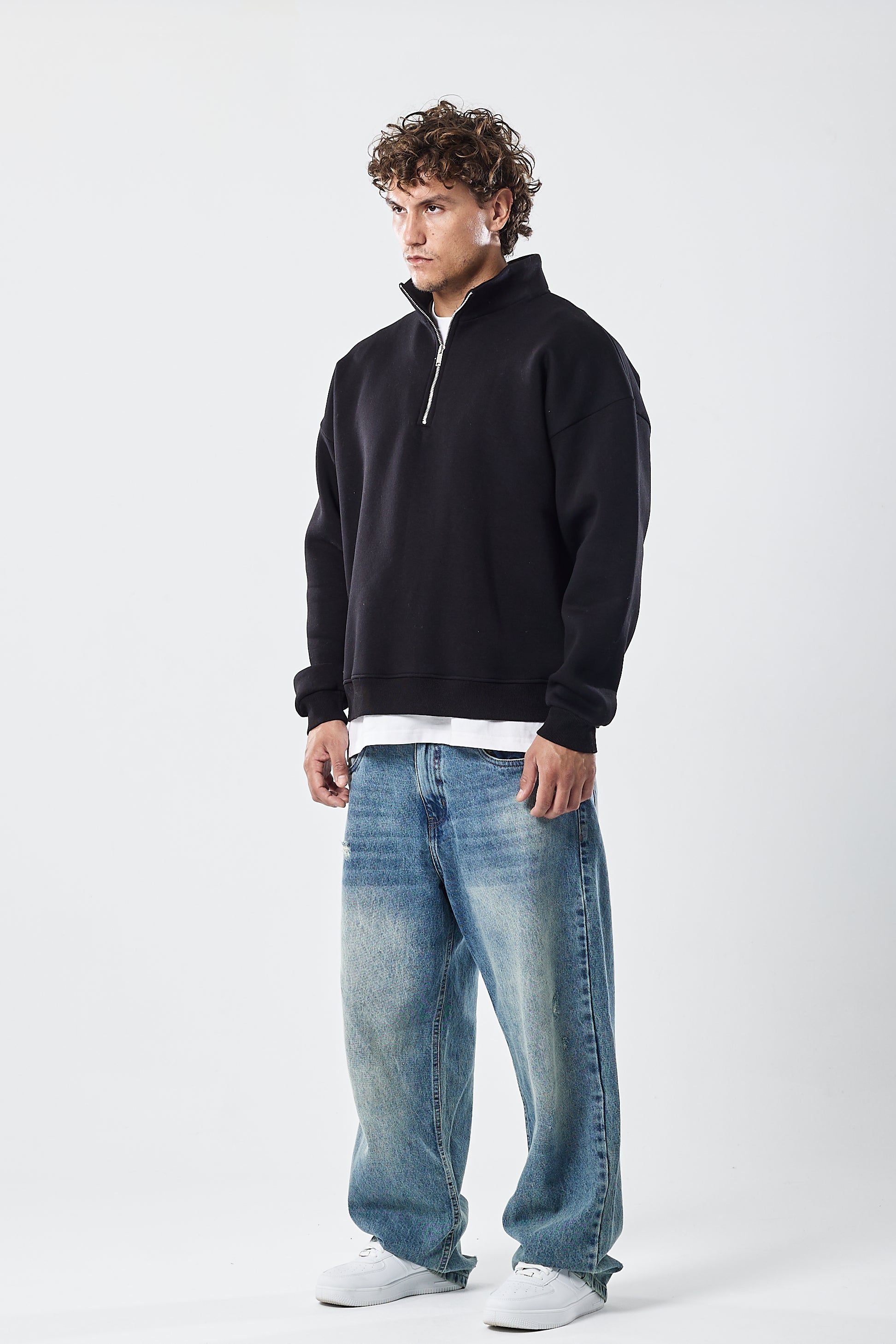 Half-zip sweatshirt jet black