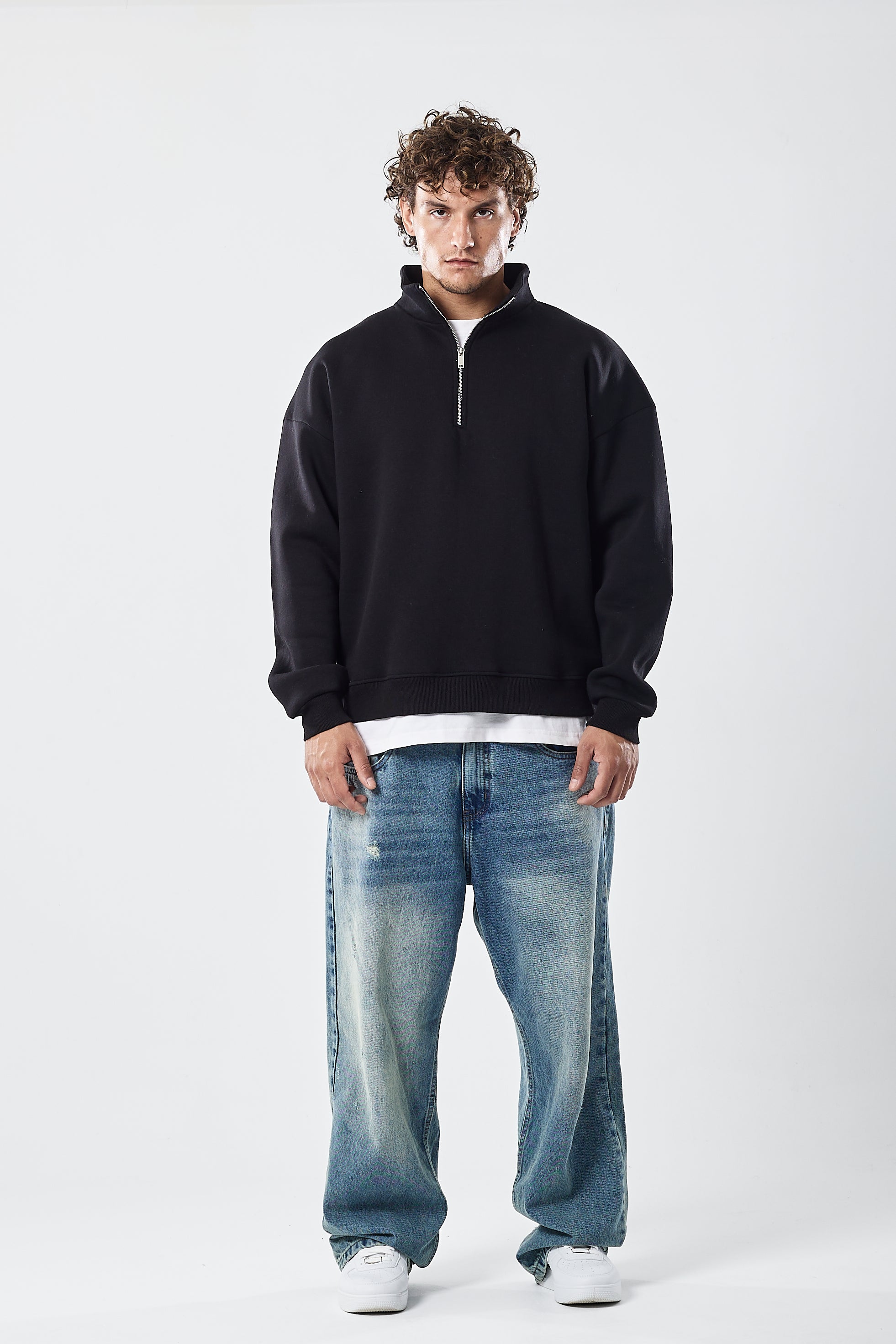 Half-zip sweatshirt jet black