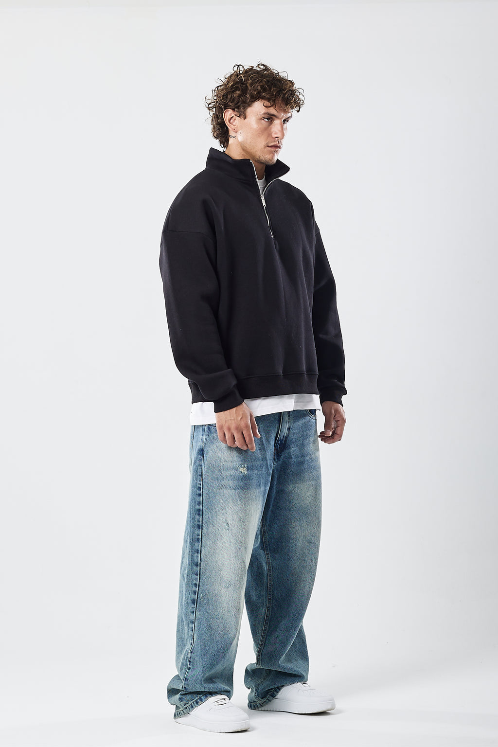 Half-zip sweatshirt jet black